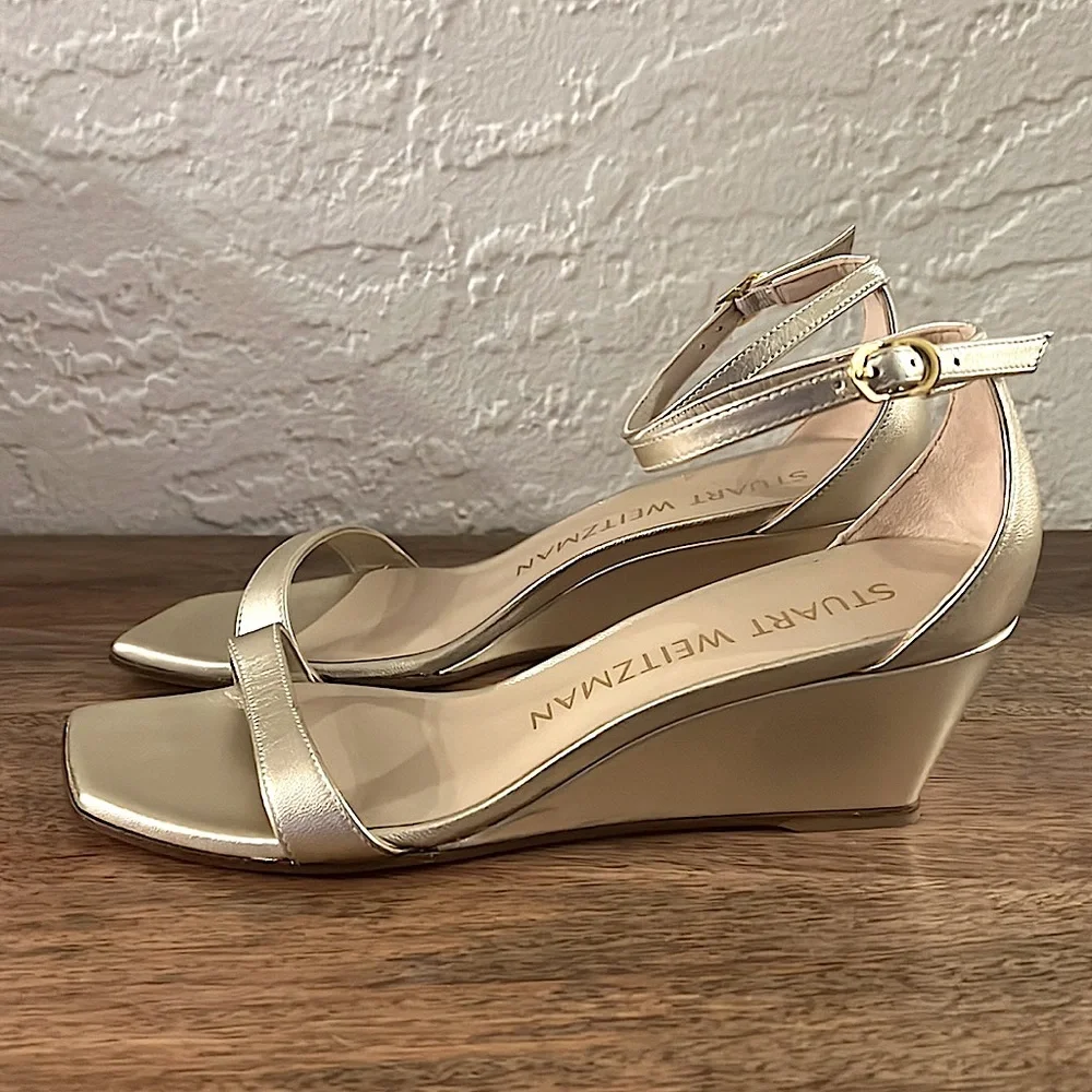 Stuart Weitzman Nudistcurve 50 Wedge